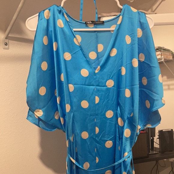 Dress - Picture 2 of 4